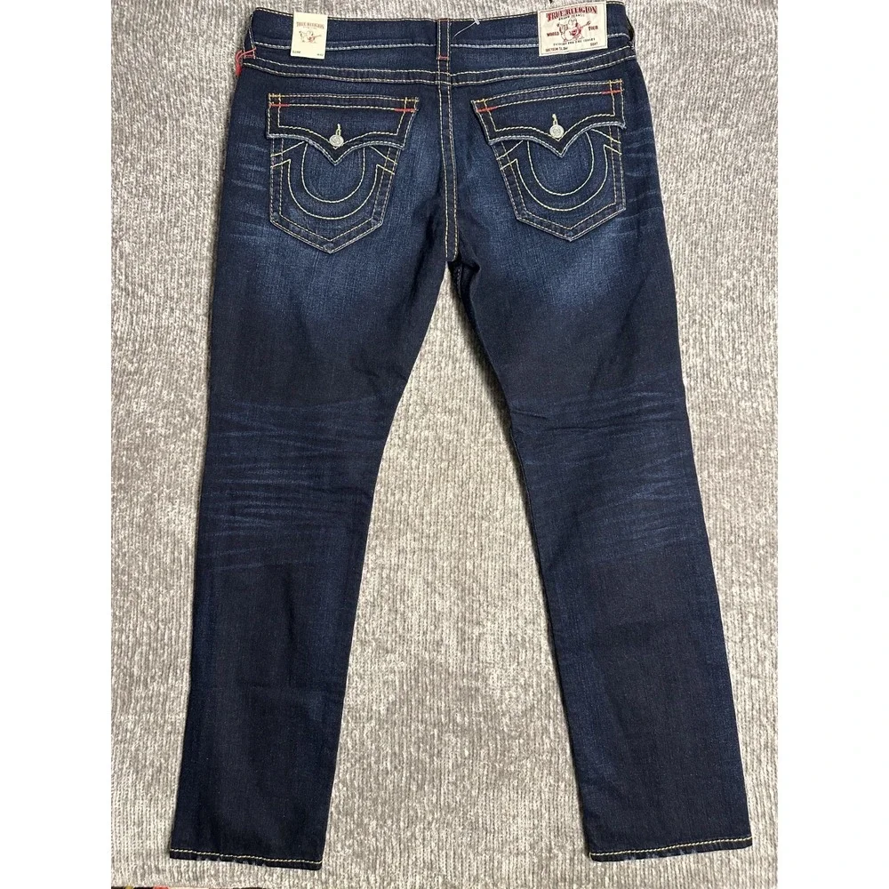 True Religion Jeans GENO Big T Flap Relaxed Slim Mens 42x32 Dark Mahogany Wash